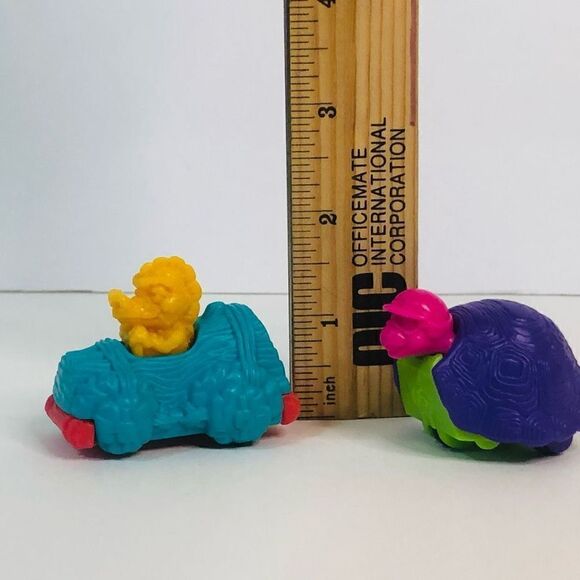 90’s prehistoric car toy and dinosaur stone age turtle with helmets - Picture 2 of 8